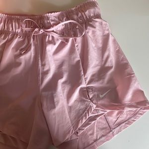 Nike Speed Up Short 4”